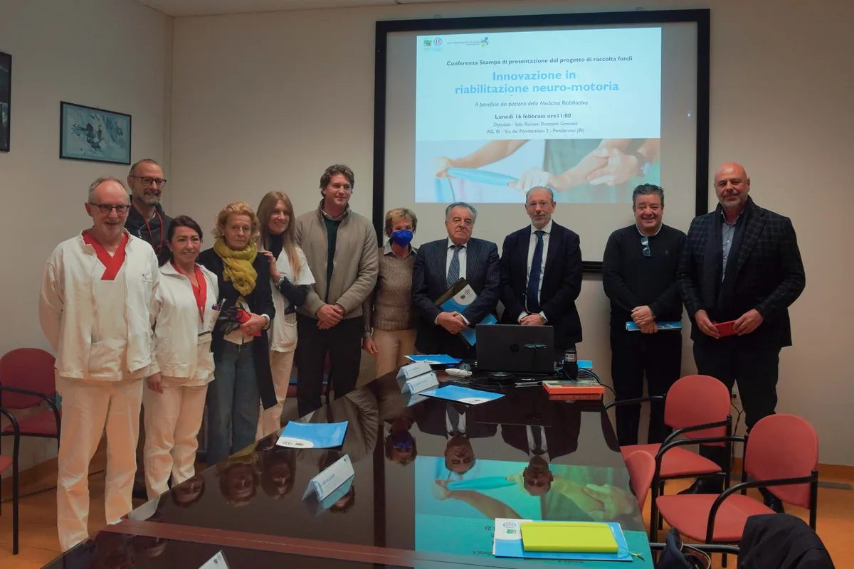 Mario Sanò – Direttore Generale ASL BI, Alessandro Girardi – Direttore Sanitario ASL BI, Paolo Garavana – Direttore Amministrativo ASL BI, Leo Galligani e Paola Neirotti – Associazione Amici dell’Ospedale di Biella, Anna Schneider e Paolo Schneider, Lia Rusca - Massimo Bocchio - Merina Colaiacomo - SC Medicina Riabilitativa, Alberto Petti – Responsabile SS Ingegneria Clinica ASL BI